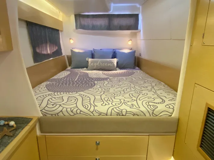 Unleashed Yacht Photos Pics 