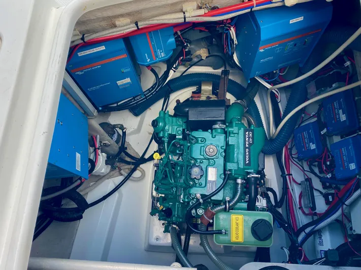 Unleashed Yacht Photos Pics 