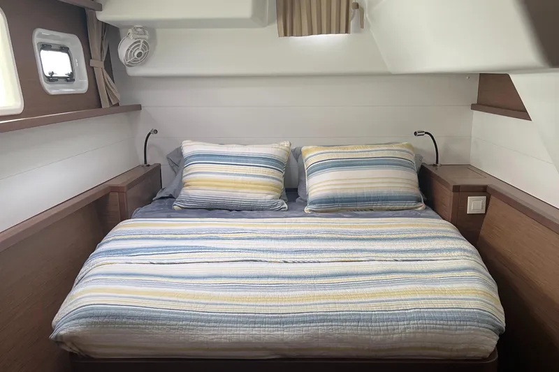 Claire Sailing Yacht Photos Pics 