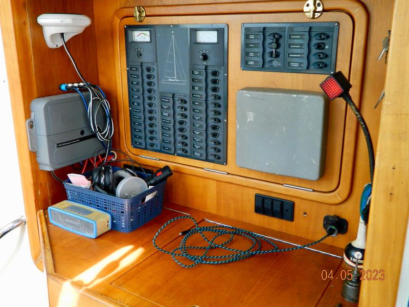 2002 Admiral 38