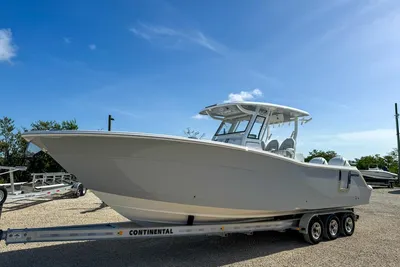 Sea Fox 328 Commander