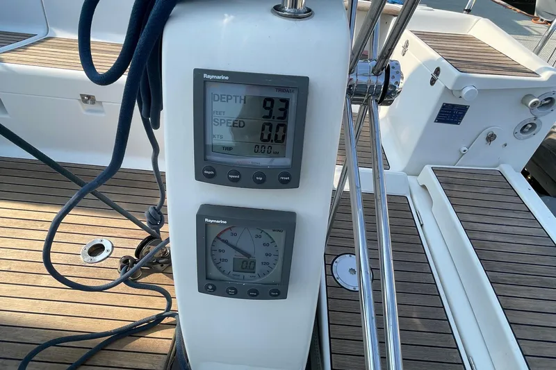 Jaacktak Yacht Photos Pics Cockpit of 2004 Dufour 40 Performance yacht with Raymarine instruments.