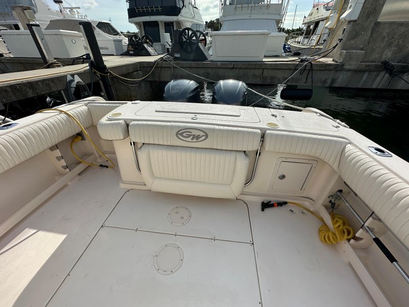 2005 Grady-White 300 Marlin