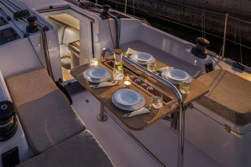  Yacht Photos Pics Manufacturer Provided Image