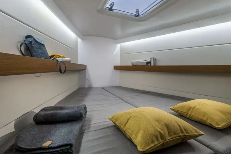  Yacht Photos Pics Manufacturer Provided Image