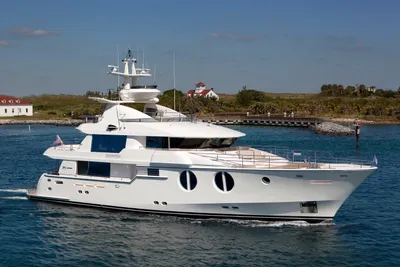 2011 Horizon CC105 Explorer