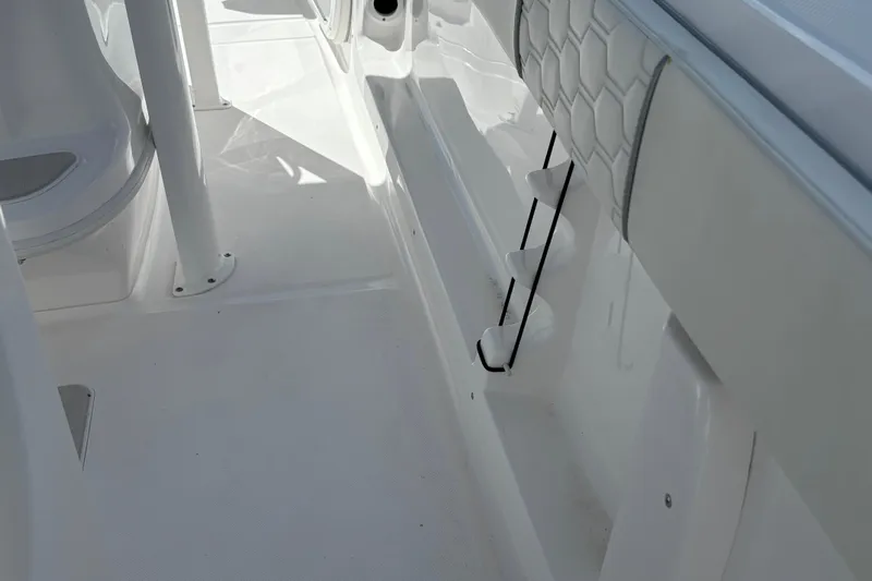  Yacht Photos Pics Interior view of 2026 Glasstream 280 Pro-XS boat, featuring sleek white design elements.
