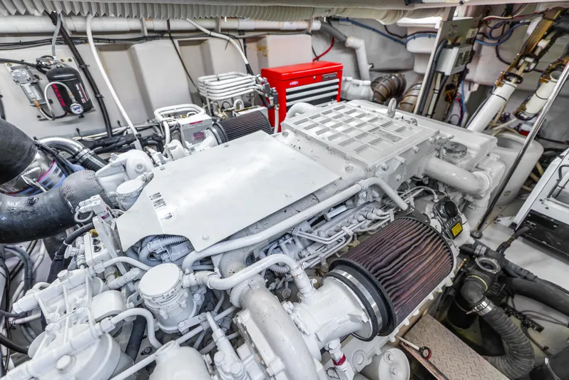 Brinee Yacht Photos Pics Engine room of 2008 Sea Ray 60 Sundancer yacht, showcasing detailed machinery and components.