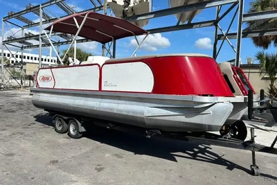 Aloha 230 Club Series Tritoon