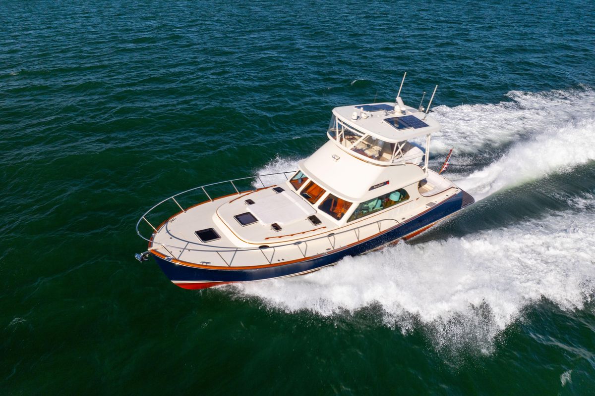 2014 Hinckley 48 