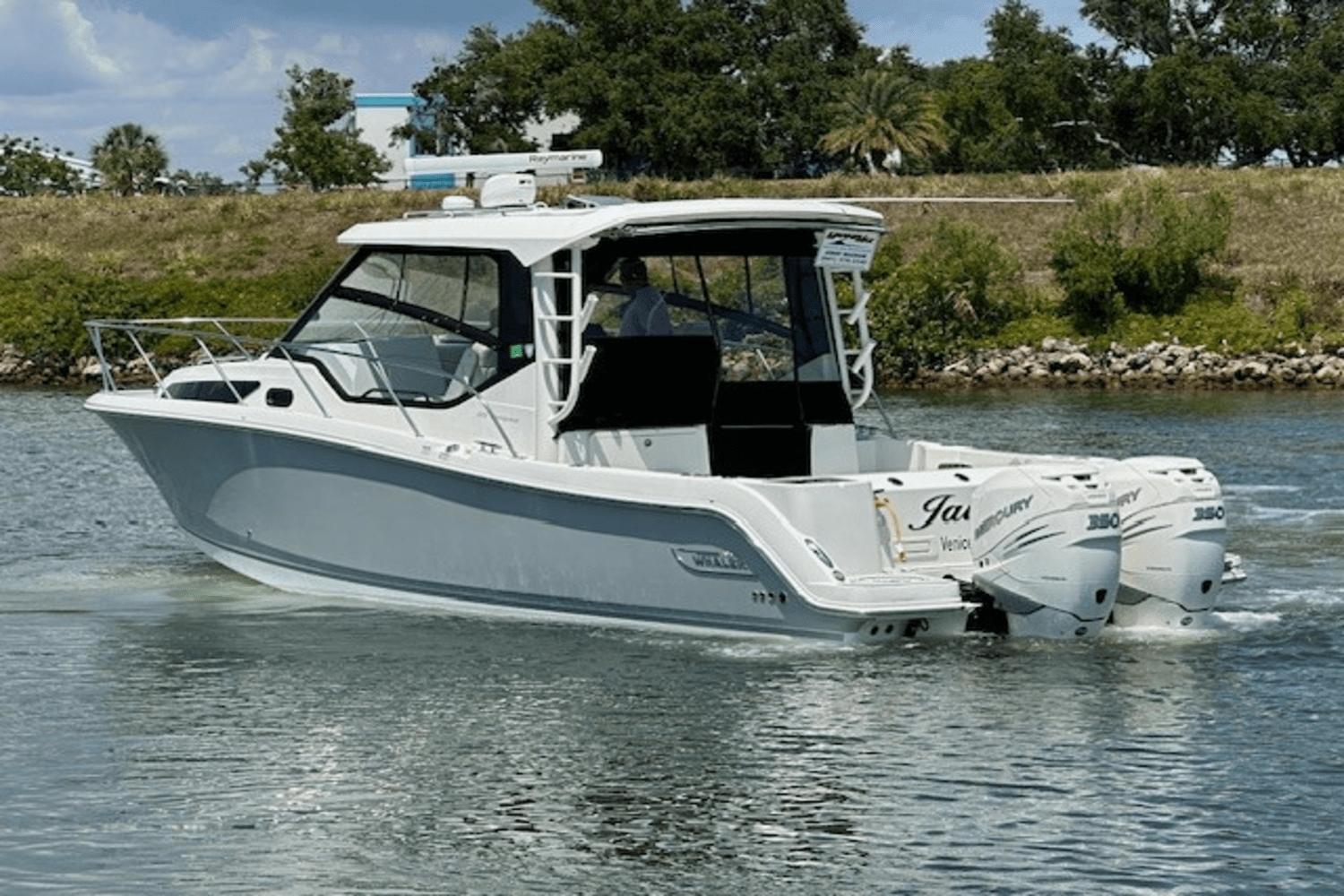 2021 Boston Whaler 325 Conquest Express Cruiser for sale - YachtWorld