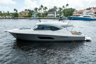 2022 Riviera 575 SUV