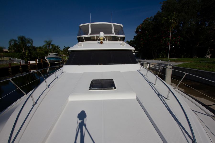 1999 Johnson Motor Yacht