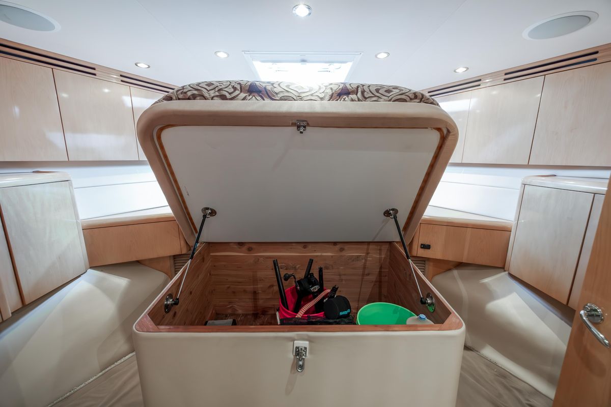2003 Hatteras 60 