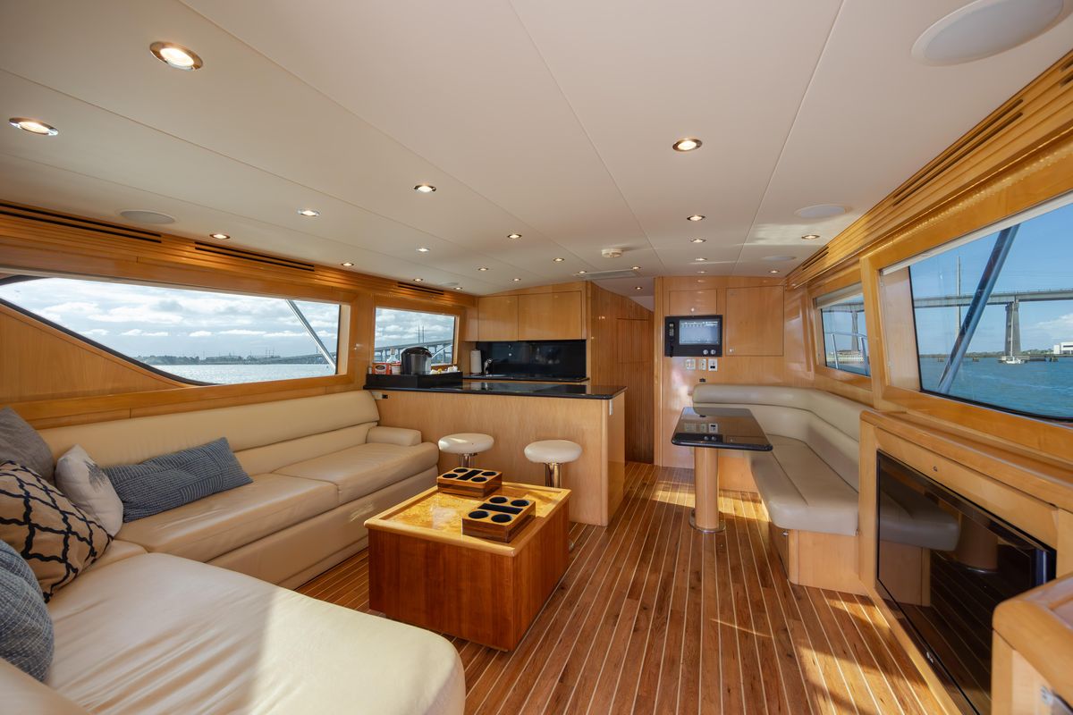 2003 Hatteras 60 