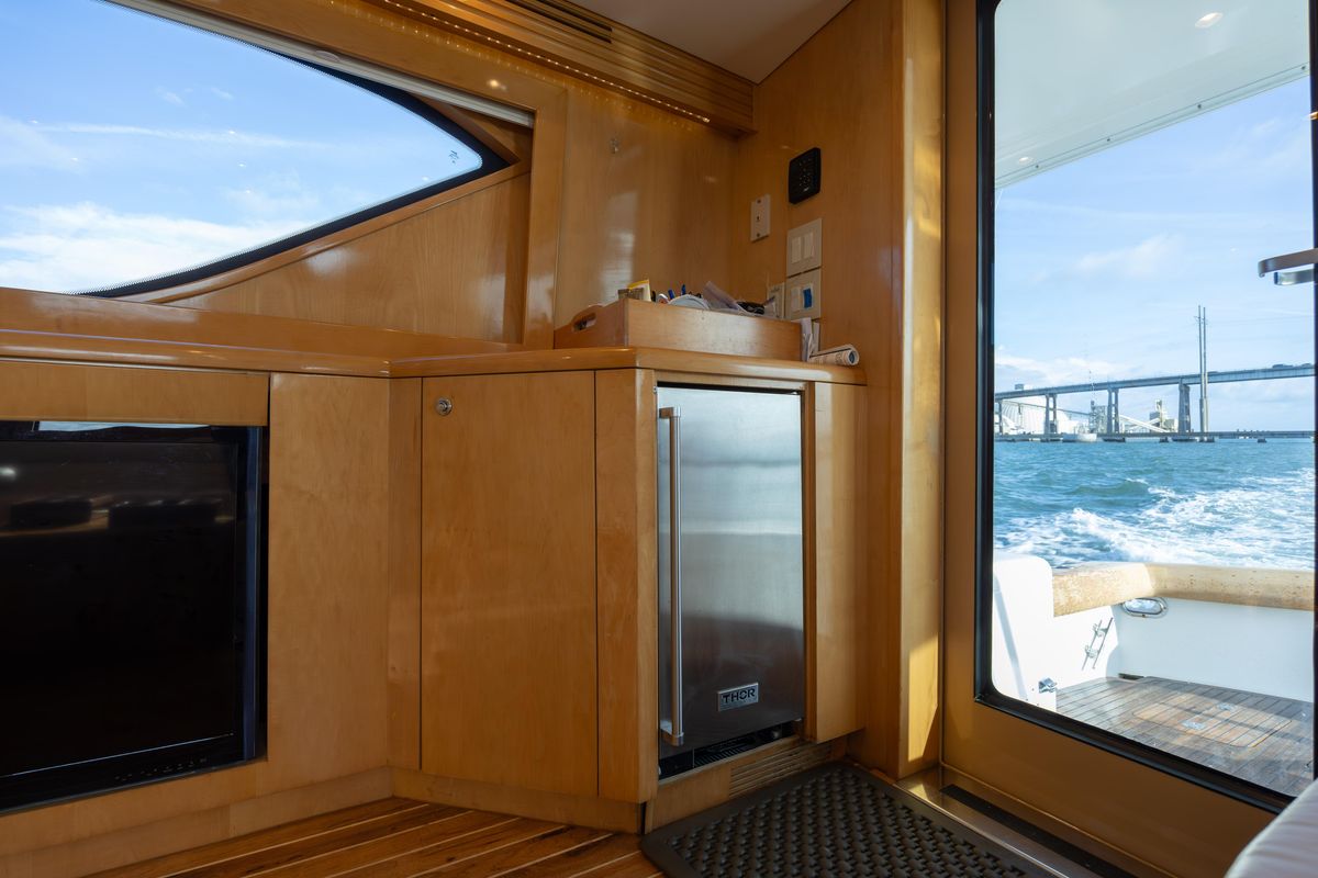 2003 Hatteras 60 