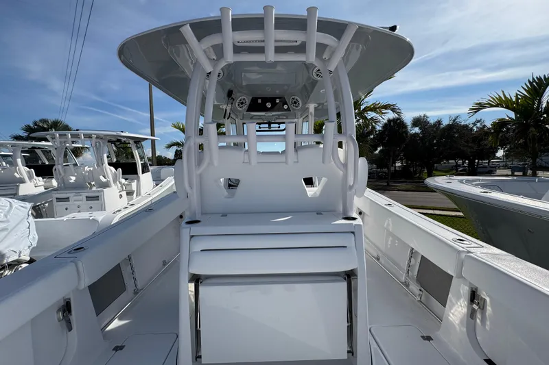  Yacht Photos Pics 2026 Sportsman Open 302 Center Console boat interior with modern design and spacious layout.