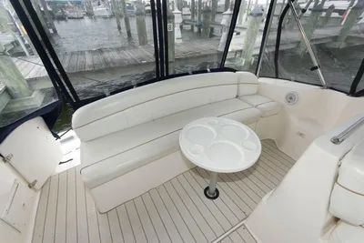 2002 Rinker 342 Fiesta Vee Cruiser for sale - YachtWorld