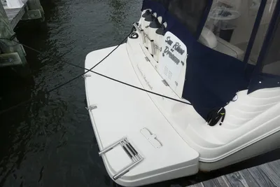 2002 Rinker 342 Fiesta Vee Cruiser for sale - YachtWorld