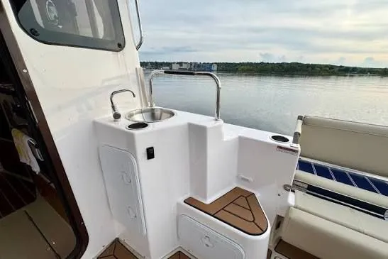 Jolly Ranger Yacht Photos Pics 