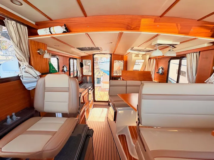 Jolly Ranger Yacht Photos Pics 