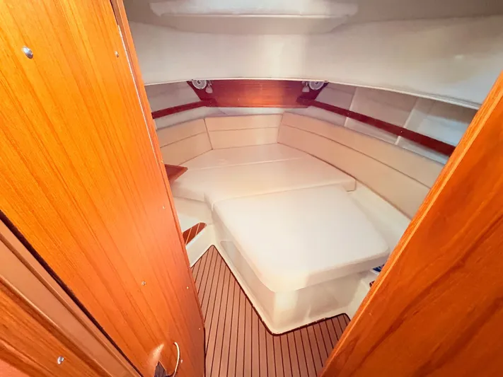 Jolly Ranger Yacht Photos Pics 