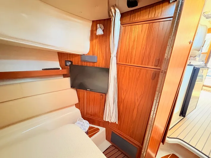 Jolly Ranger Yacht Photos Pics 