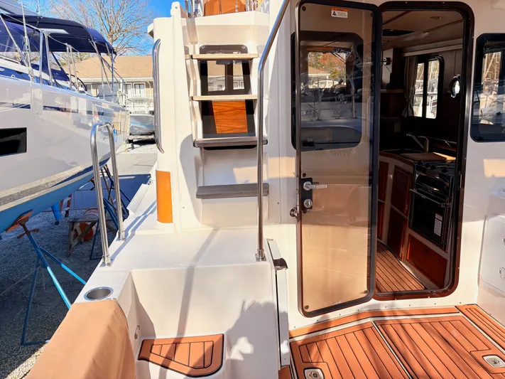 Jolly Ranger Yacht Photos Pics 