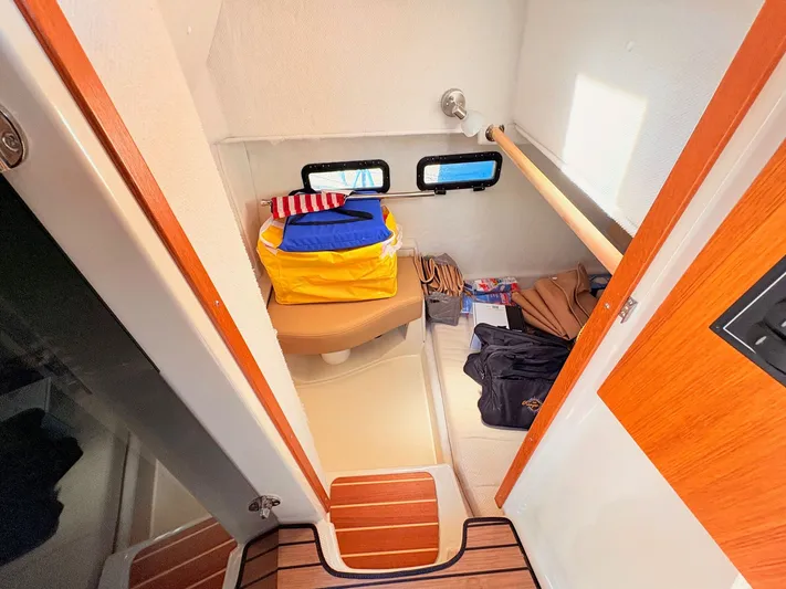 Jolly Ranger Yacht Photos Pics 