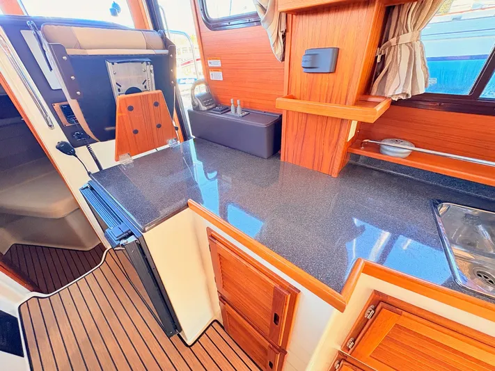 Jolly Ranger Yacht Photos Pics 