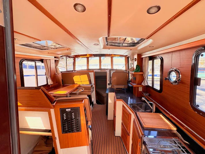 Jolly Ranger Yacht Photos Pics 