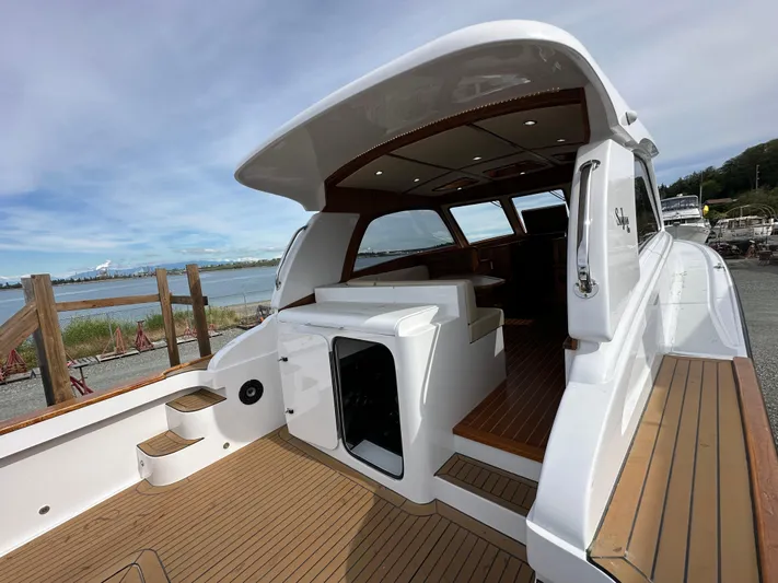 San Juan Yacht Photos Pics 2015 San Juan 41 yacht with spacious deck and modern interior.