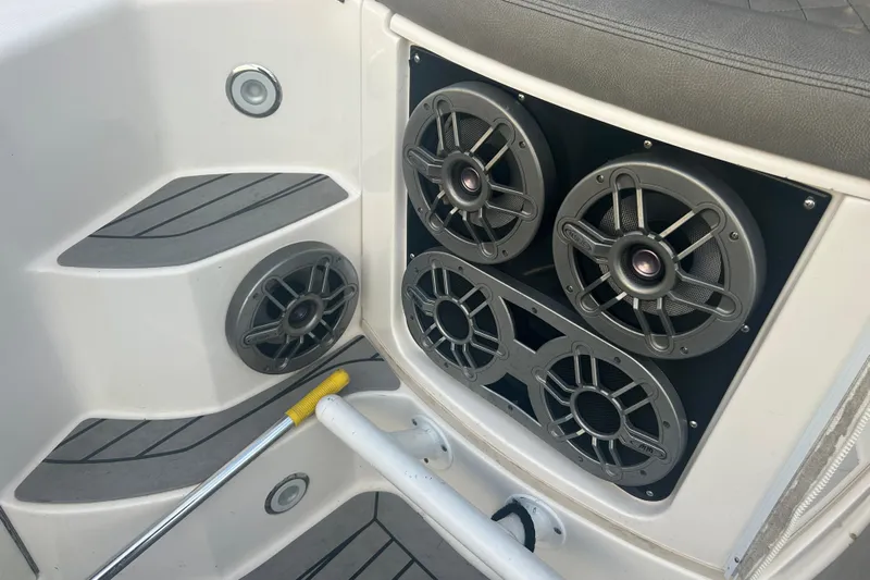 Yacht Photos Pics Speakers on a 2007 Fountain 38 Sportfish Cruiser OB boat interior.
