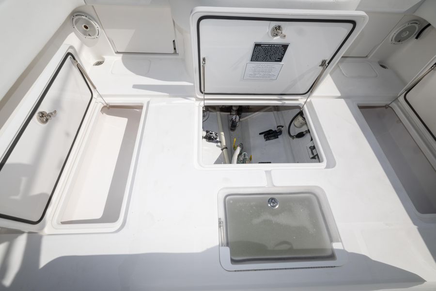 2018 Invincible 39 Open Fisherman