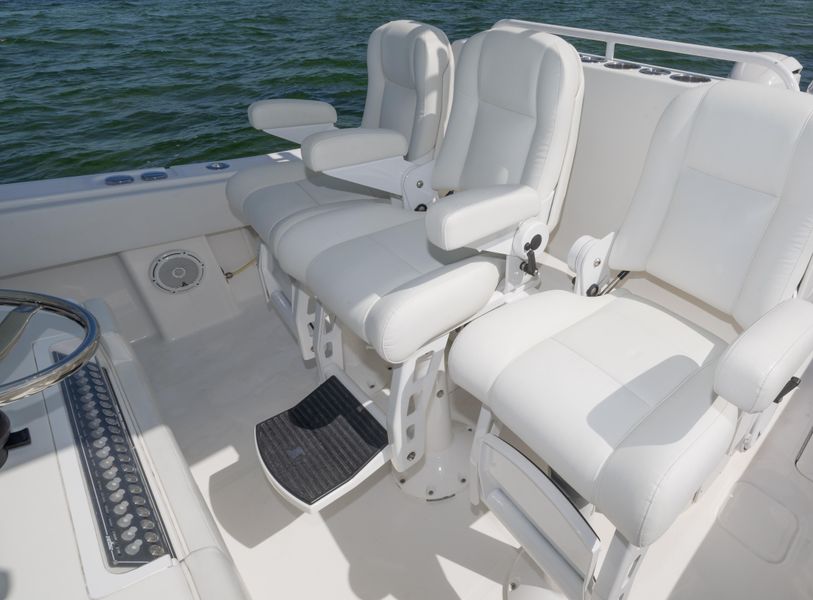 2018 Invincible 39 Open Fisherman