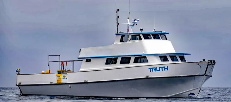 Truth Yacht Photos Pics 