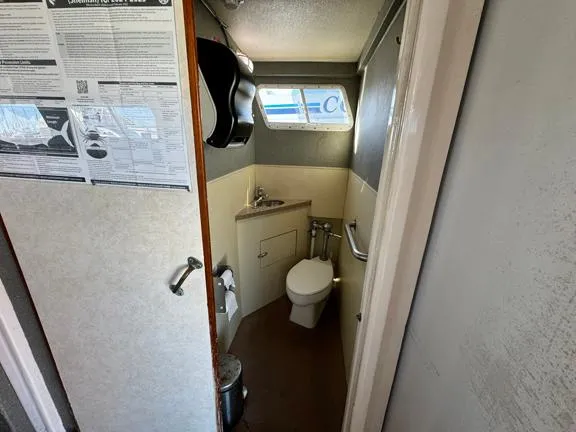 Truth Yacht Photos Pics Head 1