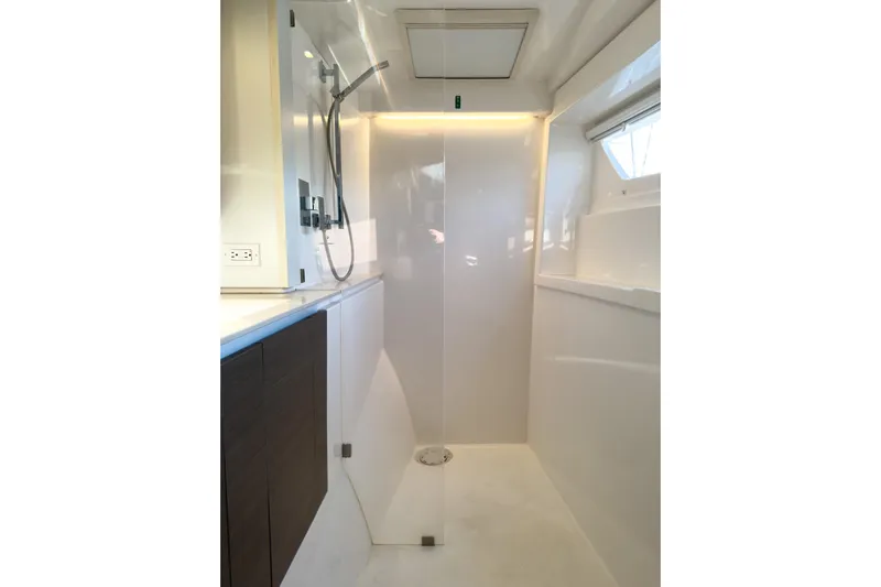 Panthera Yacht Photos Pics Modern shower area in 2021 Leopard 42 yacht, featuring sleek design and fixtures.