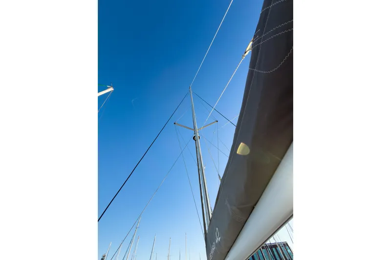Panthera Yacht Photos Pics Sailboat mast and rigging against clear blue sky, Leopard 42, 2021 model.