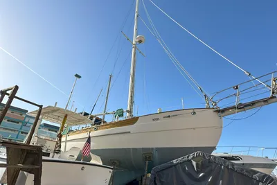 Hans Christian 33