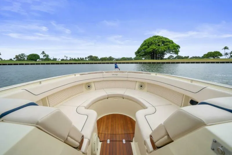 With Seakeeper Yacht Photos Pics 2023 Chris-craft Calypso 35 - Image 19