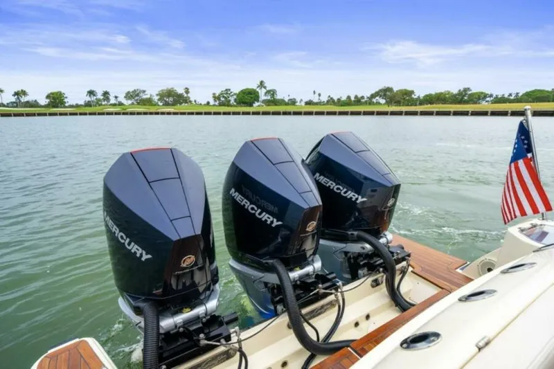 With Seakeeper Yacht Photos Pics 2023 Chris-craft Calypso 35 - Image 22