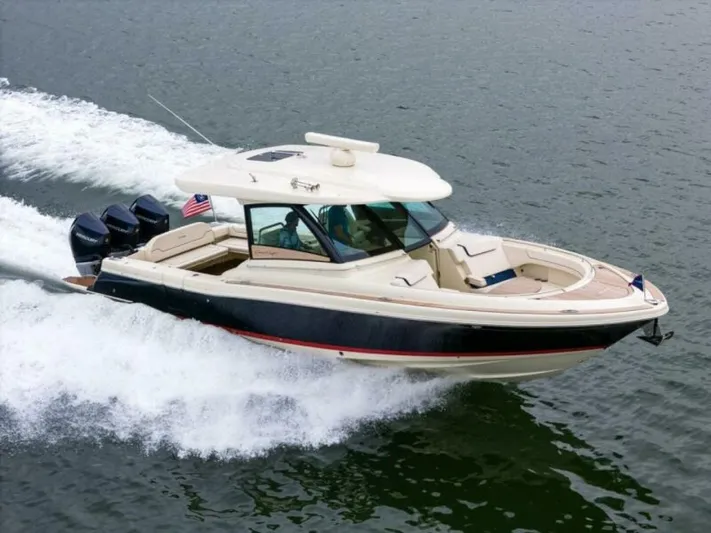 With Seakeeper Yacht Photos Pics 2023 Chris-craft Calypso 35 - Image 1