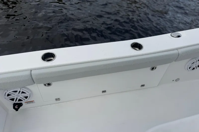 Your Next Boat! Yacht Photos Pics Interior view of 2026 Blackfin 262 HB boat deck.