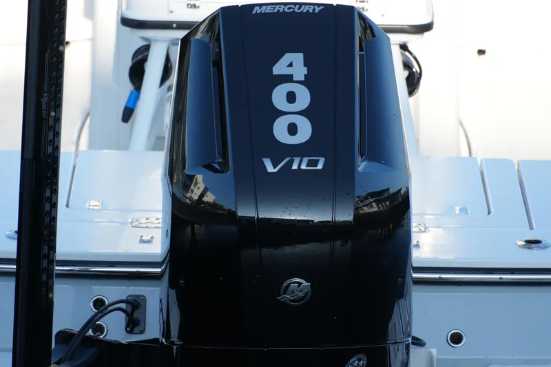 Your Next Boat! Yacht Photos Pics Mercury 400 V10 engine on 2026 Blackfin 262 HB boat.