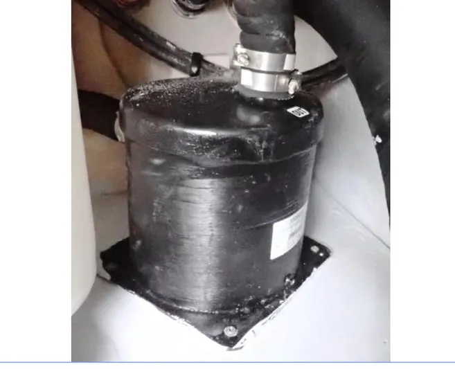 Fiddle Deedee Yacht Photos Pics 2011 Sea Ray Sundancer engine compartment component.