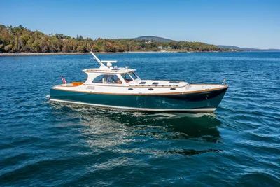 Hinckley Talaria 44 Express