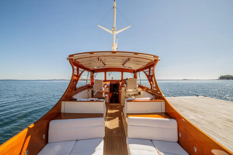 Pipe Dreams Yacht Photos Pics Hinckley Talaria 44 Express 2002 yacht interior with ocean view and elegant seating.