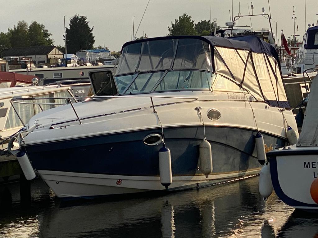 Rinker Fiesta Vee 250 | 8m | 2005 - East Riding of Yorkshire | Boats ...