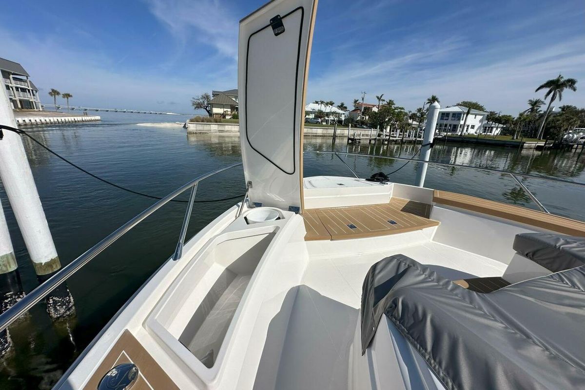 2025 Tiara Yachts 60 